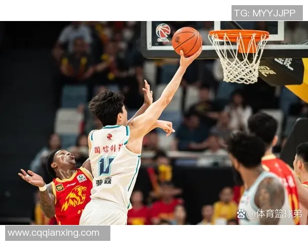 方硕在篮球赛场上的崛起与挑战探索他如何成为球队的核心力量与未来希望